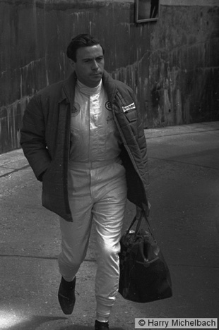 En tenue pour le départ !
© Harry Michelbach En tenue pour le départ !
© Harry Michelbach